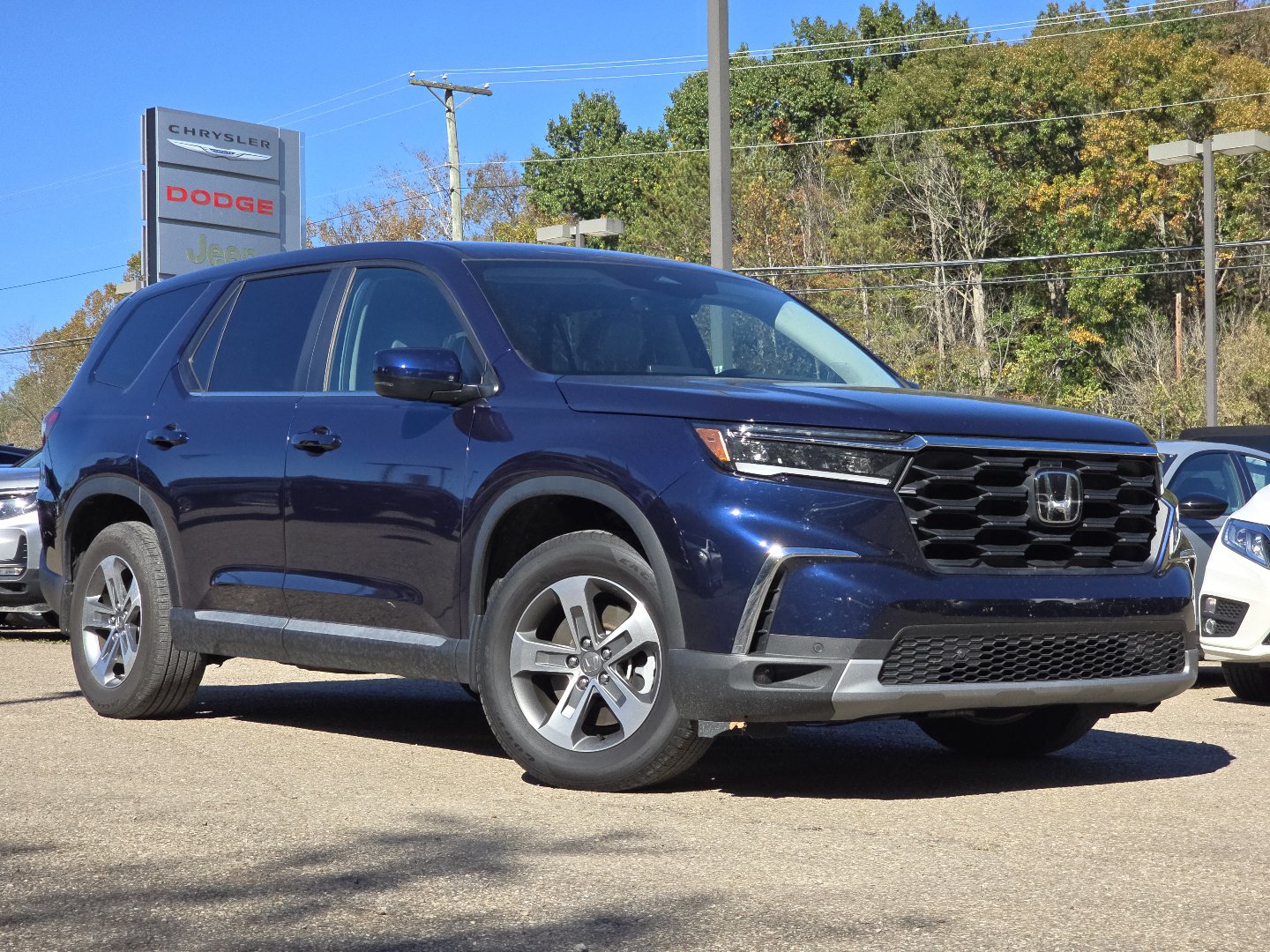 Used 2025 Honda Pilot EX-L image 2
