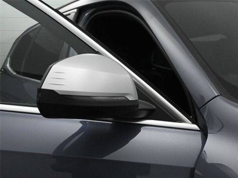 Used 2024 BMW X1 xDrive28i w/ Convenience Package image 18