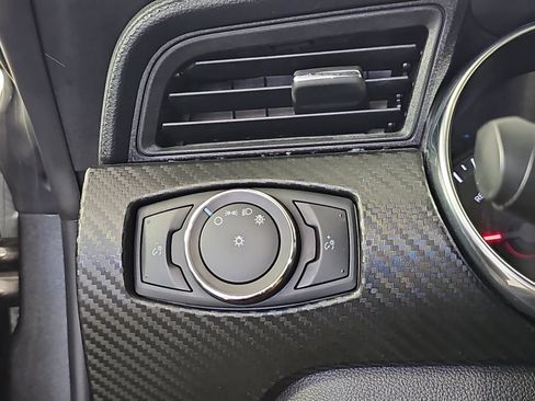 Used 2020 Ford Mustang Coupe RWD image 22