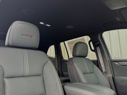 Used 2025 GMC Acadia AT4 w/ Super Cruise Package AWD/4WD image 15