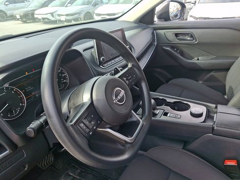 Used 2024 Nissan Rogue S AWD/4WD image 25