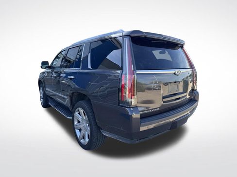 Used 2017 Cadillac Escalade Luxury RWD image 8