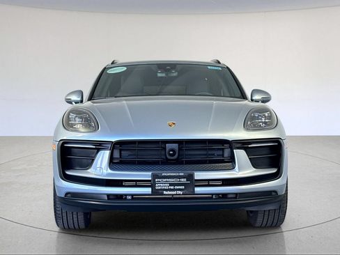 Certified 2025 Porsche Macan AWD/4WD image 11