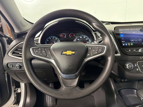 Used 2022 Chevrolet Malibu LS FWD image 15