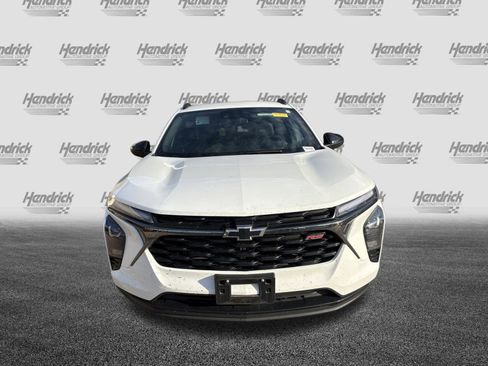 Used 2025 Chevrolet Trax RS w/ Driver Confidence Package image 5