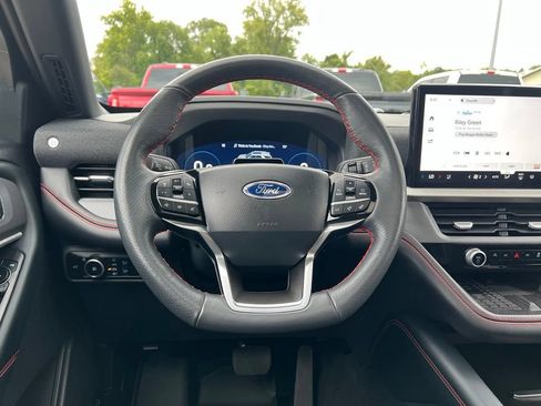 Used 2025 Ford Explorer ST-Line w/ Premium Package AWD/4WD image 39