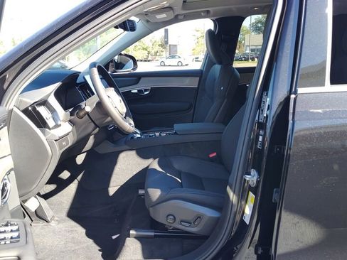 New 2026 Volvo XC90 B6 Plus w/ Protection Package Premier image 7