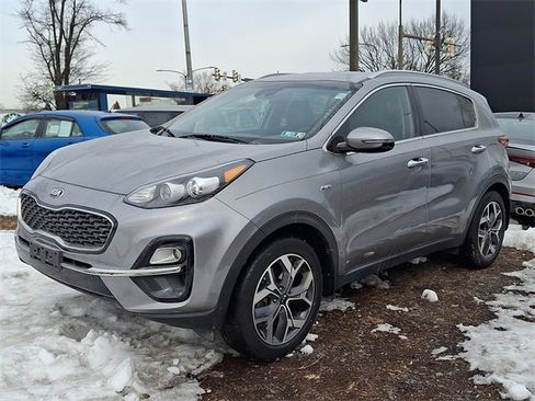 Certified 2020 Kia Sportage EX image 3