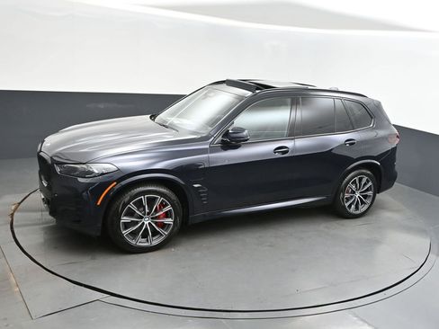 Certified 2026 BMW X5 xDrive50e w/ M Sport Package AWD/4WD image 31