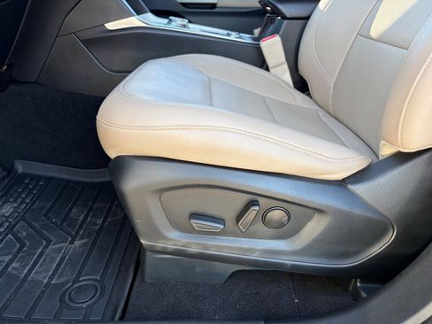 Used 2024 Ford Explorer Limited AWD/4WD image 22