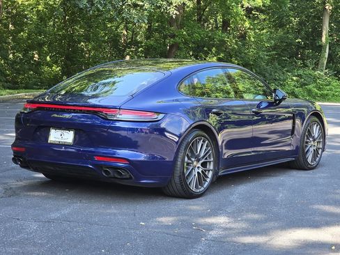 Used 2022 Porsche Panamera 4 Platinum Edition AWD/4WD image 6