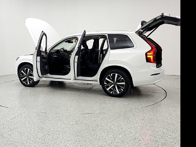 New 2025 Volvo XC90 B6 Core w/ Climate Package AWD/4WD image 12