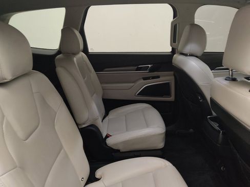 Used 2021 Kia Telluride S FWD image 19