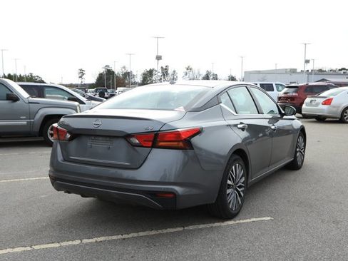 Used 2023 Nissan Altima 2.5 SV image 6