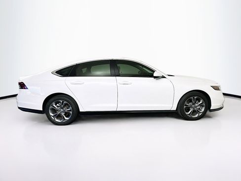 Used 2024 Honda Accord EX image 10