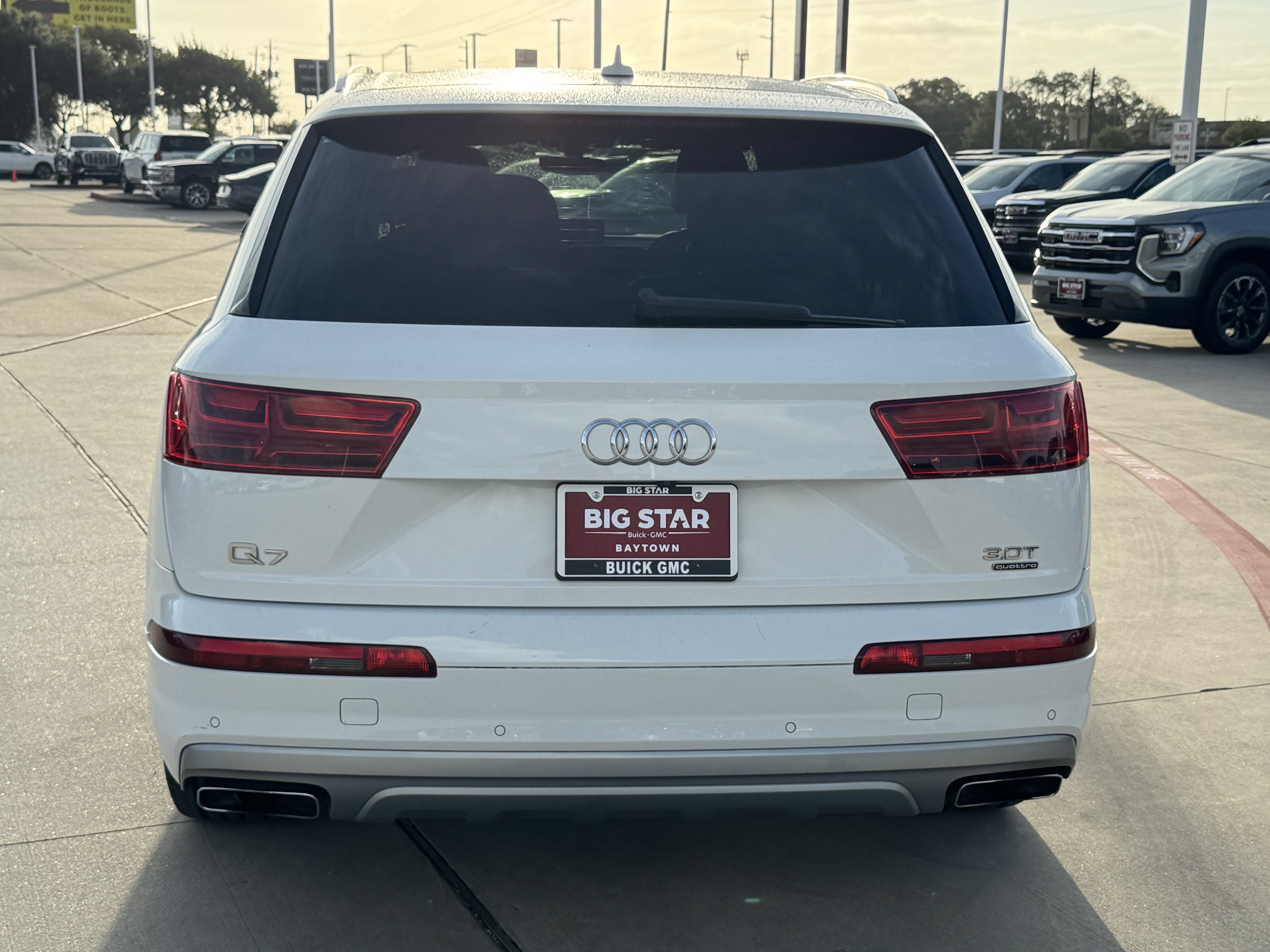 Used 2018 Audi Q7 3.0T Premium Plus w/ Premium Plus Package AWD/4WD image 6