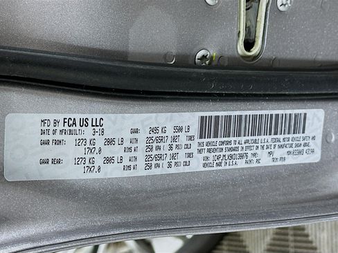 Used 2019 Jeep Cherokee Latitude Plus w/ Comfort/Convenience Group image 12