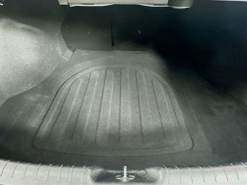 Used 2024 Hyundai Elantra Limited image 34