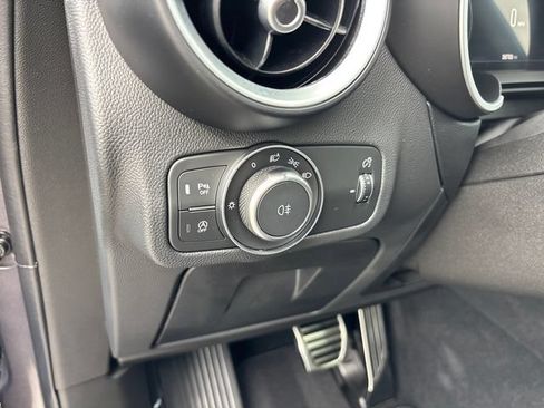 Used 2024 Alfa Romeo Stelvio Veloce AWD/4WD image 17