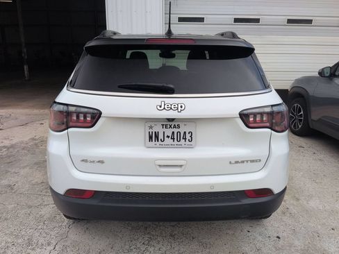 Used 2025 Jeep Compass Limited AWD/4WD image 2