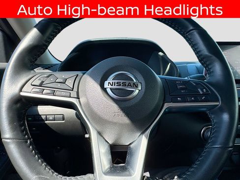 Used 2022 Nissan Sentra SV w/ Trunk Package image 9