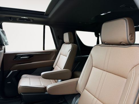New 2026 Chevrolet Tahoe High Country AWD/4WD image 13