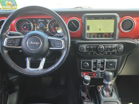 Used 2018 Jeep Wrangler Unlimited Rubicon w/ Dual Top Group AWD/4WD image 19