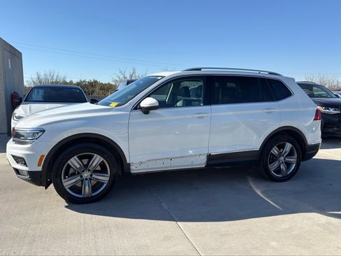 Used 2019 Volkswagen Tiguan SEL Premium image 4