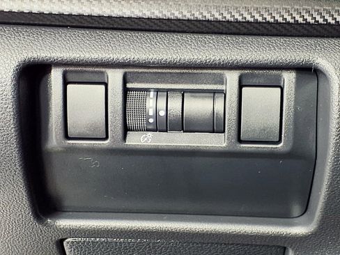 Certified 2024 Subaru Crosstrek 2.0i Premium image 16