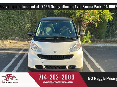 Used 2014 smart fortwo pure image 3