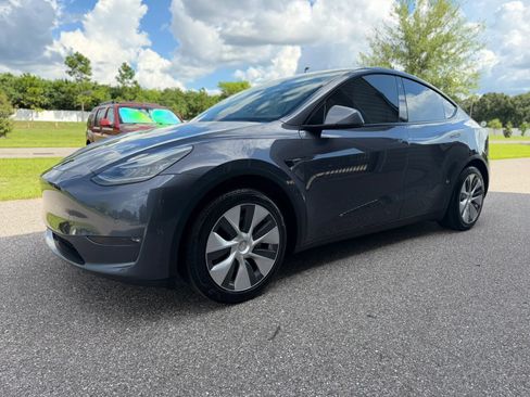 Used 2021 Tesla Model Y 2WD image 5