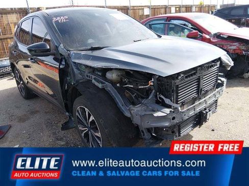 Used 2022 Ford Escape SE w/ SE Sport Appearance Package AWD/4WD image 2