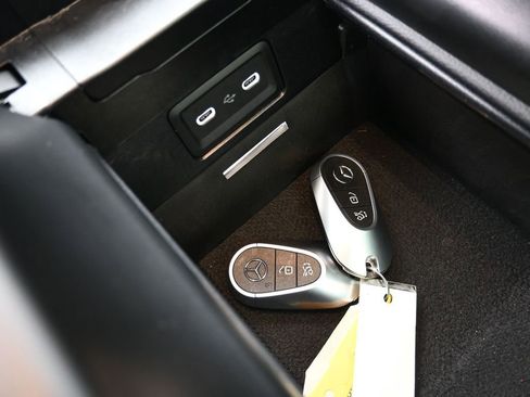 Used 2024 Mercedes-Benz C 300 4MATIC Sedan image 16