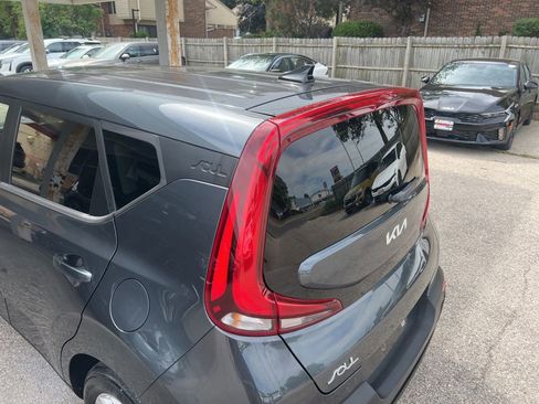 Certified 2022 Kia Soul LX w/ Technology Package FWD image 35