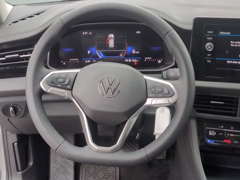 Used 2025 Volkswagen Jetta S image 18