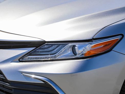 Certified 2023 Toyota Camry XLE FWD image 9