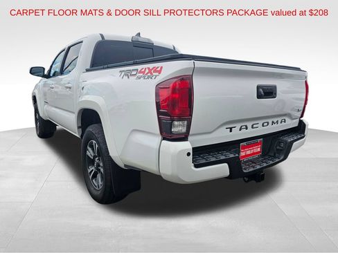 Used 2018 Toyota Tacoma TRD Sport w/ Technology Package AWD/4WD image 8