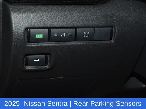 Used 2025 Nissan Sentra SV FWD image 9
