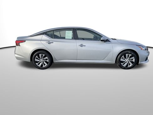 Used 2019 Nissan Altima 2.5 S image 2