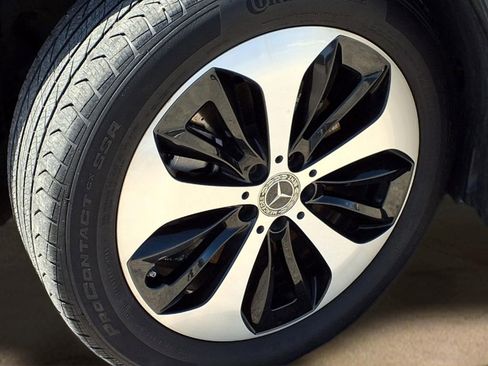 Used 2024 Mercedes-Benz GLB 250 image 30