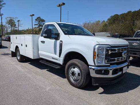 New 2026 Ford F350 XL w/ XL Chrome Package image 1