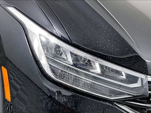 Used 2023 Volkswagen Tiguan SE R-Line AWD/4WD image 30