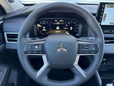 New 2025 Mitsubishi Outlander SE FWD image 16