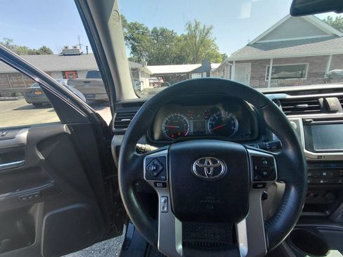 Used 2017 Toyota 4Runner Limited RWD image 10