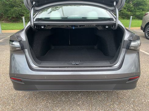 New 2026 Nissan Sentra SL w/ Floor Mat Package FWD image 5