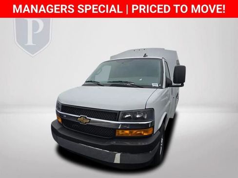 New 2025 Chevrolet Express 3500 w/ Power Convenience Package image 11