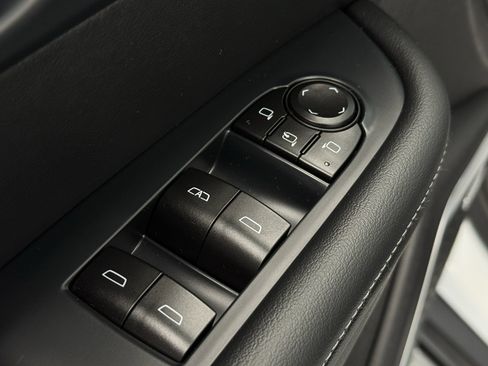 Used 2026 Buick Enclave Preferred AWD/4WD image 18