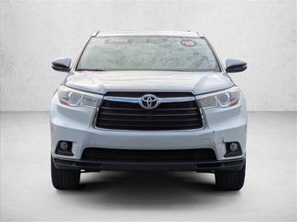 Used 2015 Toyota Highlander XLE FWD video 2