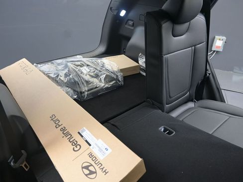 New 2026 Hyundai Tucson Limited image 16