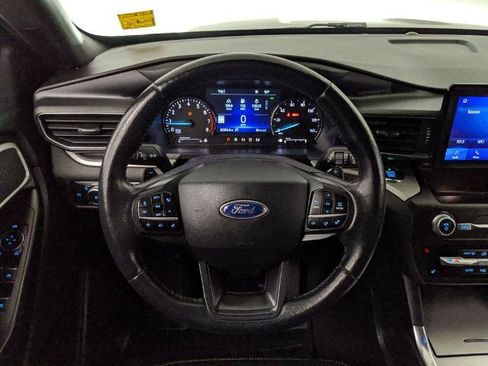 Certified 2020 Ford Explorer XLT w/ Equipment Group 202A AWD/4WD image 10